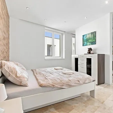 Zamocka Nest Apartment *