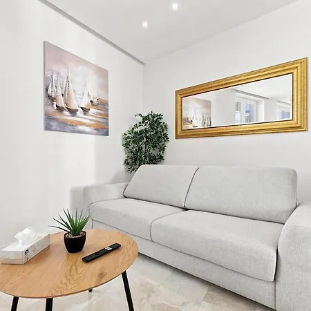 Zamocka Nest * Pressburg
